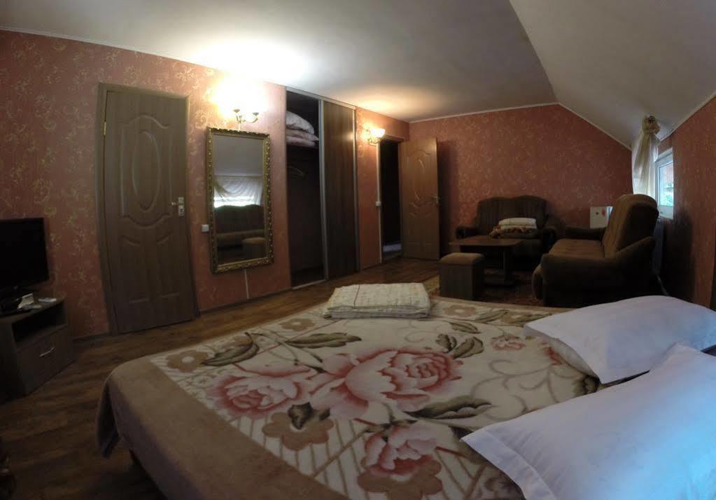 Lavitor Hotel Bishkek Exteriör bild