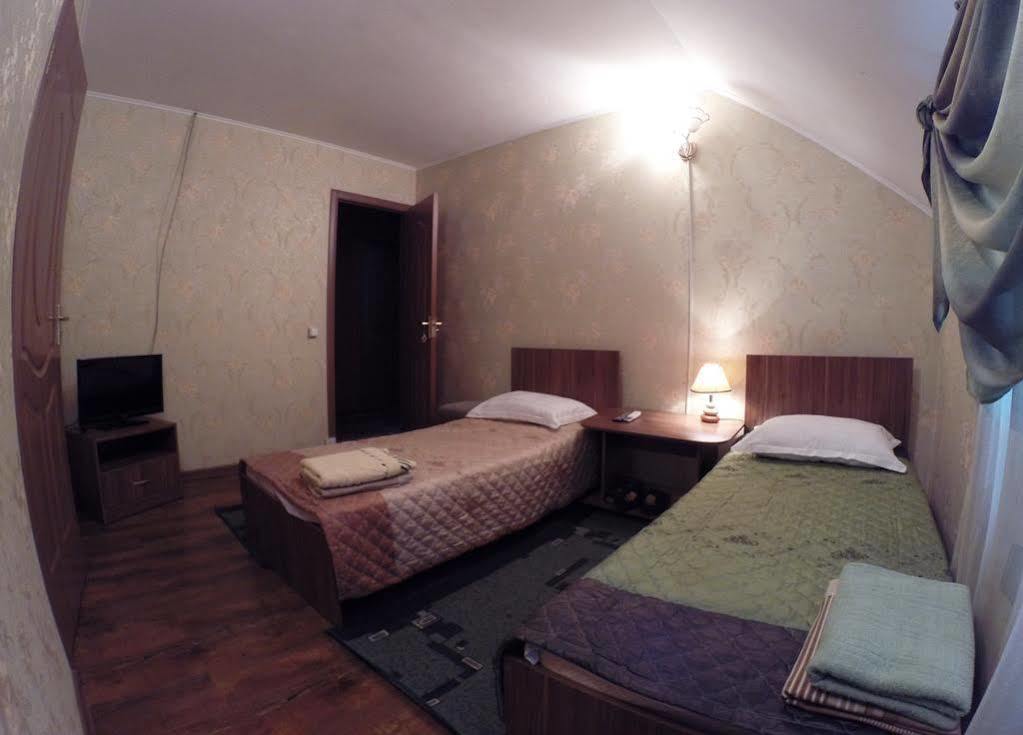 Lavitor Hotel Bishkek Exteriör bild